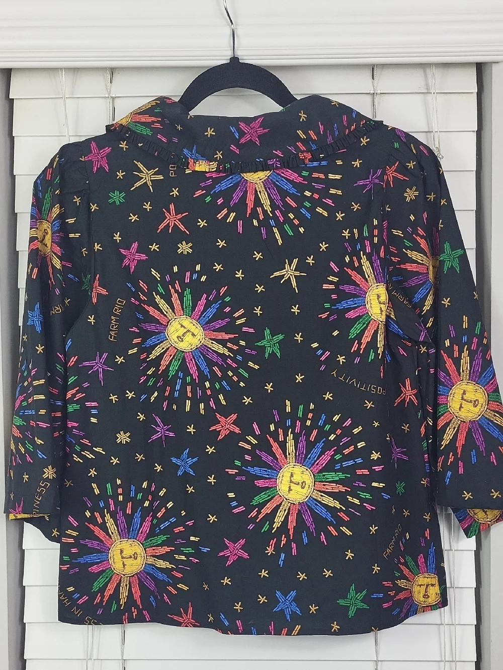 FARM Rio Rainbow Sun Blouse with Colorful Starburst blouse, 3/4 sleeve. Size XS